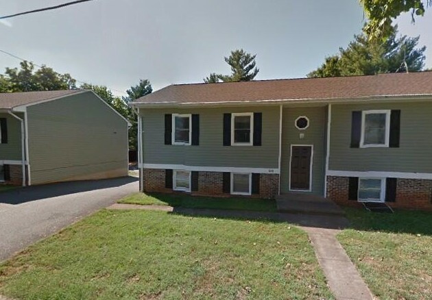 Primary Photo - 922-926 Charlton Ave