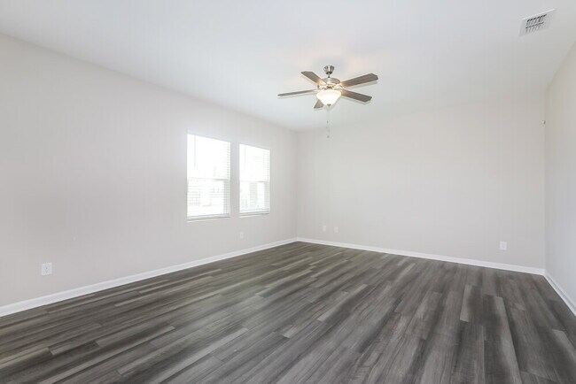 Building Photo - 613 Knightsbridge Ln