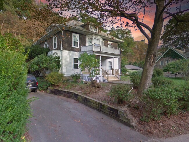 Foto del edificio - 217 Willard Way
