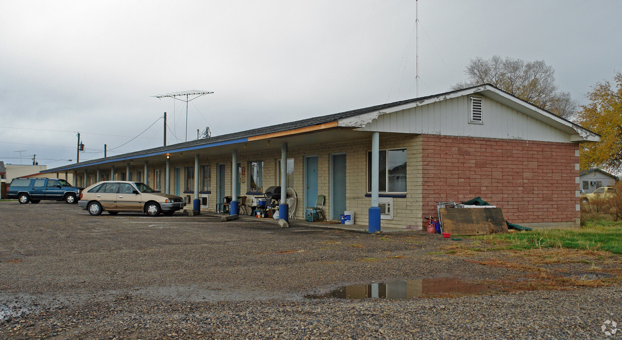 Building Photo - 1751 N Oregon St