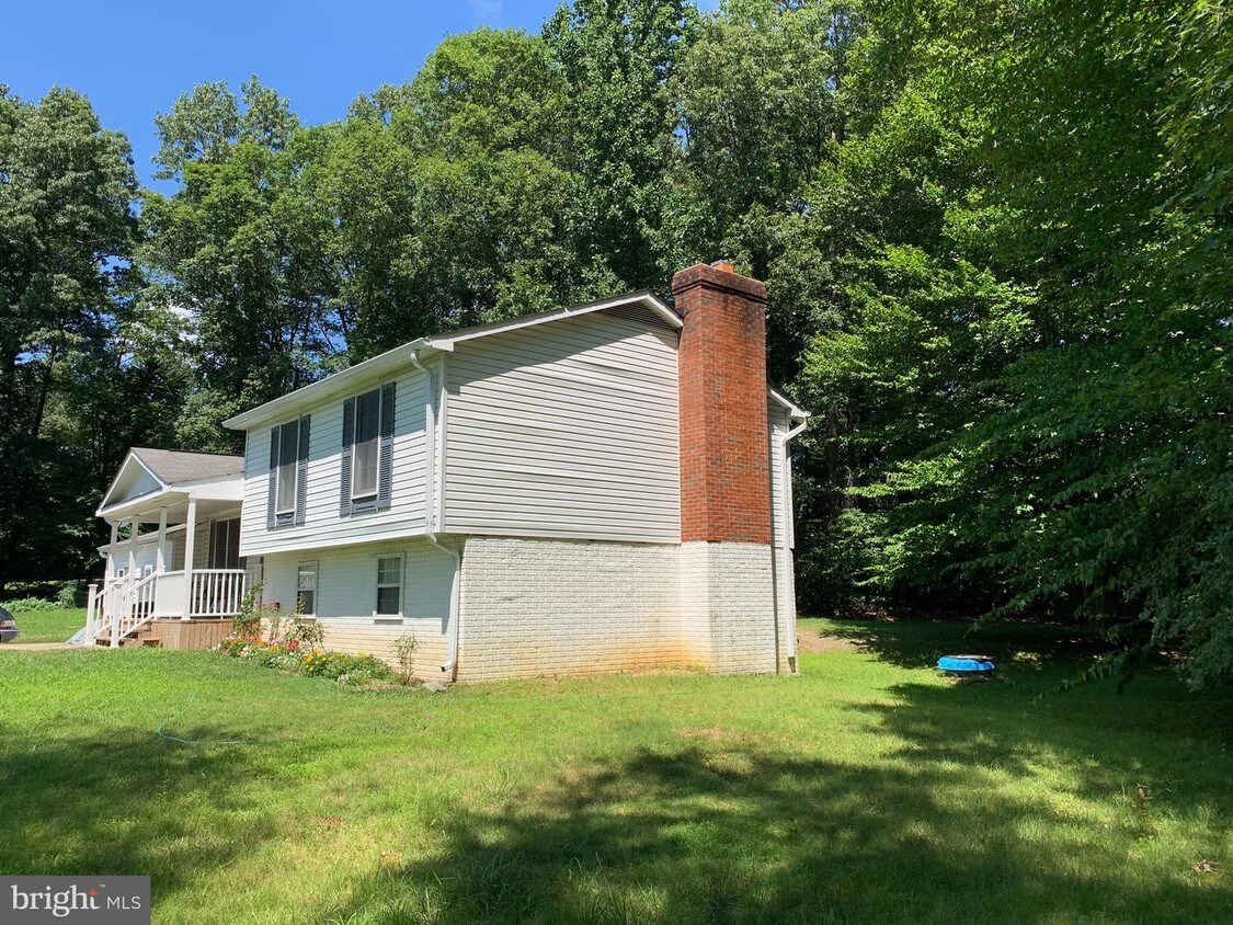 13389 Dumfries Rd, Manassas, VA 20112 House for Rent in Manassas, VA