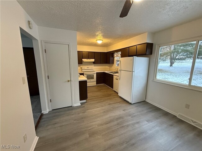 Foto del edificio - 12827 Hametown Rd