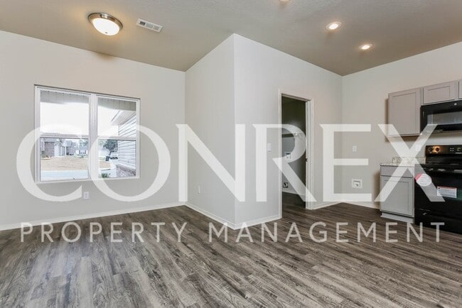 Building Photo - Beautiful 3 Bedroom in Great Location!