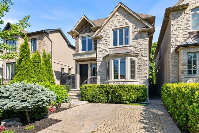 Building Photo - 200 Donlea Dr