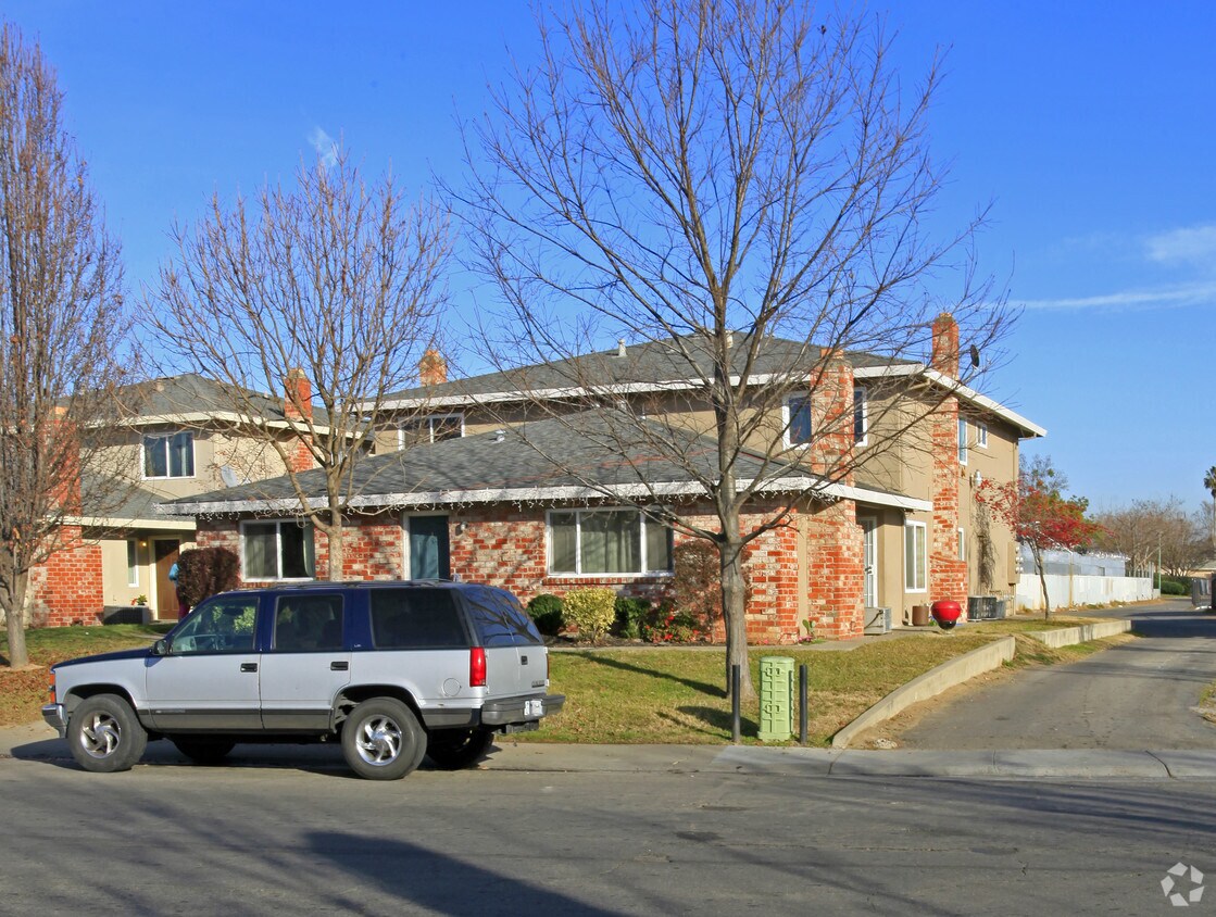 Building Photo - 5613 42nd St
