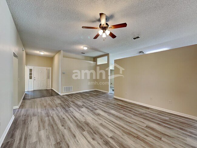 Foto del edificio - 1157 Windy Willows Dr