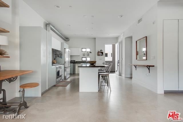 Building Photo - 2 br, 2.5 bath  - 4141 Duquesne Ave # 5