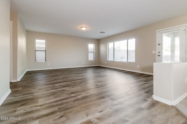 Building Photo - 12902 W Crocus Dr