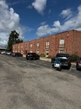 Building Photo - 6901 Veterans Memorial Blvd