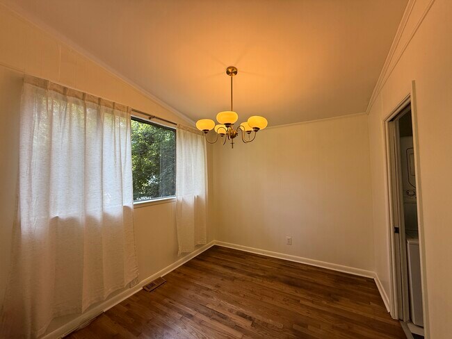 Foto del edificio - 3808 Woodmont Ln