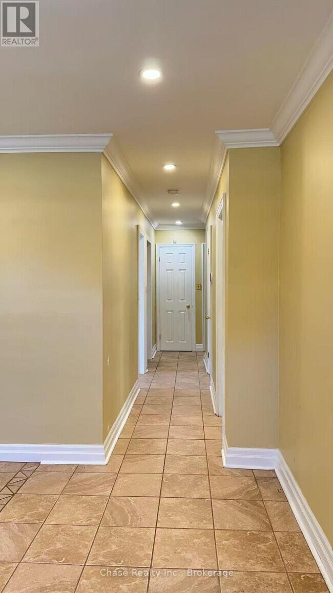 Photo du bâtiment - 402 Guelph Line