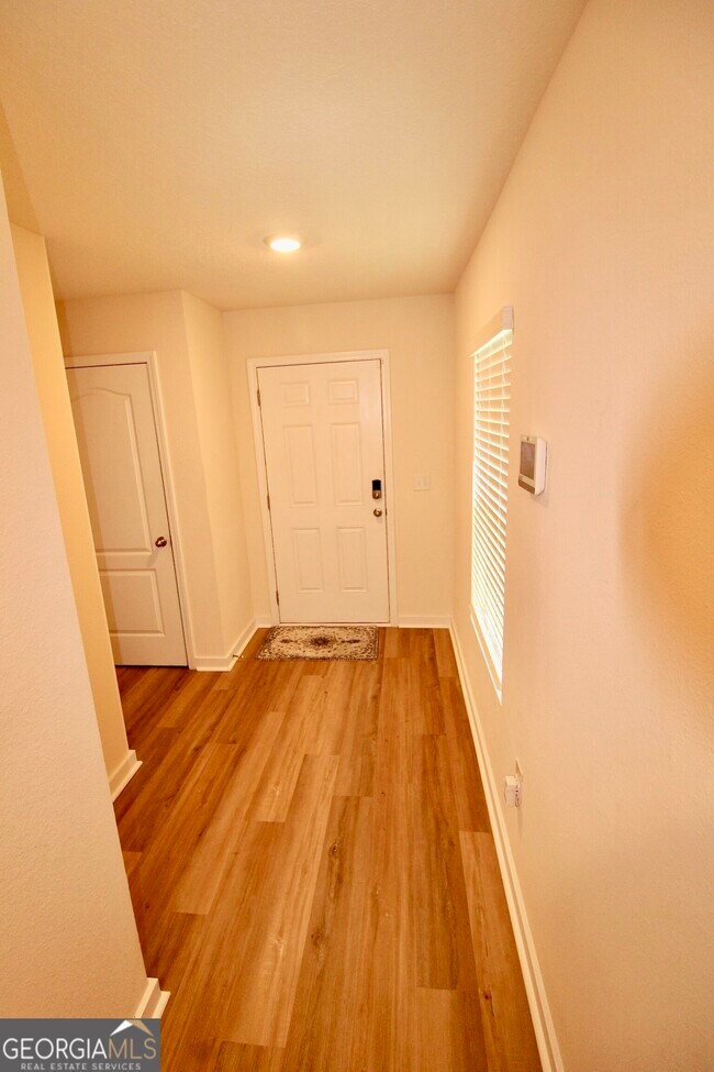 Foto del edificio - 119 Teakwood Dr