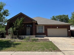 Building Photo - 1112 Vanderbilt Cir