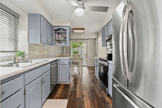 Building Photo - 302 Prospect Dr