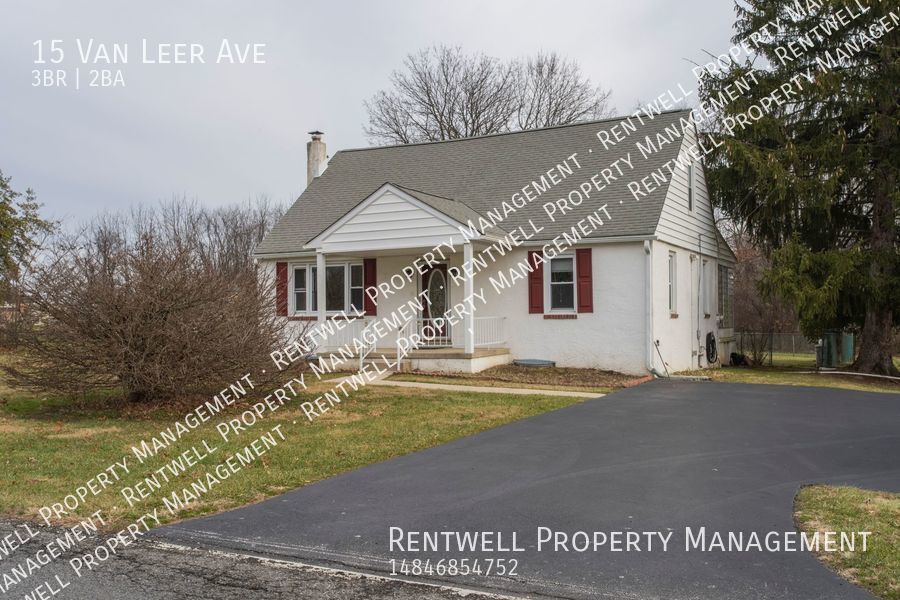 Primary Photo - 15 Van Leer Ave