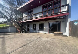 Building Photo - 855 Gold Cliff Rd