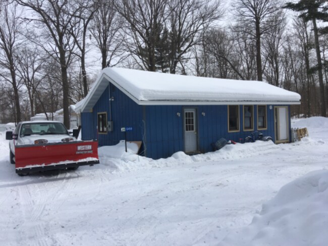 Foto del edificio - 8458 Paradise Beach Rd SE