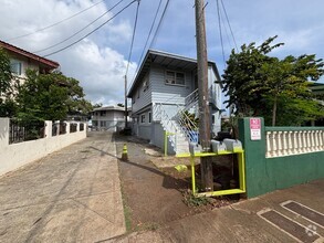 Building Photo - 1415 Kokea St
