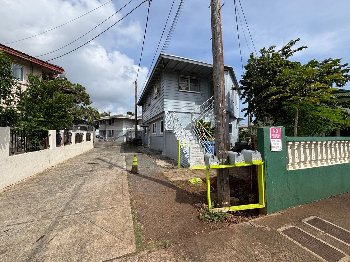 Primary Photo - 1415 Kokea St
