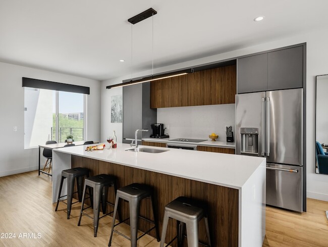 Building Photo - 3425 N 70th St