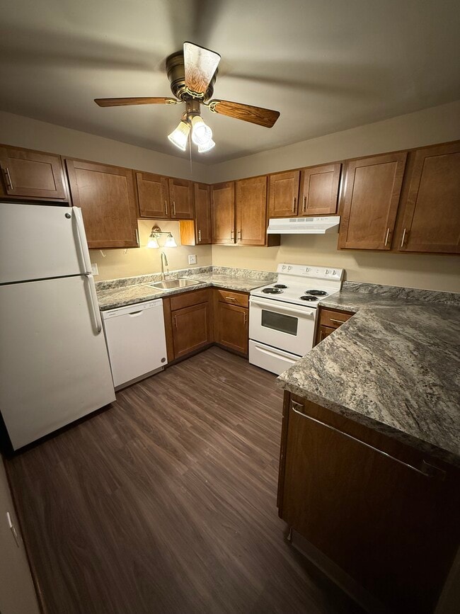 Kitchen - Willow Glen Apartments
