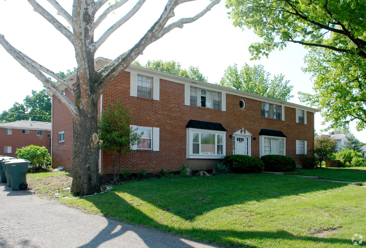 Primary Photo - 4900 Arbor Village Dr