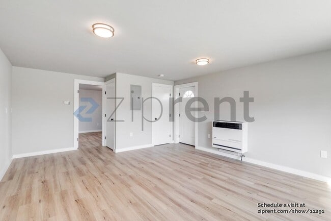 Building Photo - 3937 La Cresenta Rd