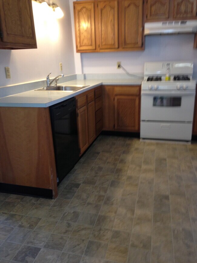 kitchen - 40 Chase St