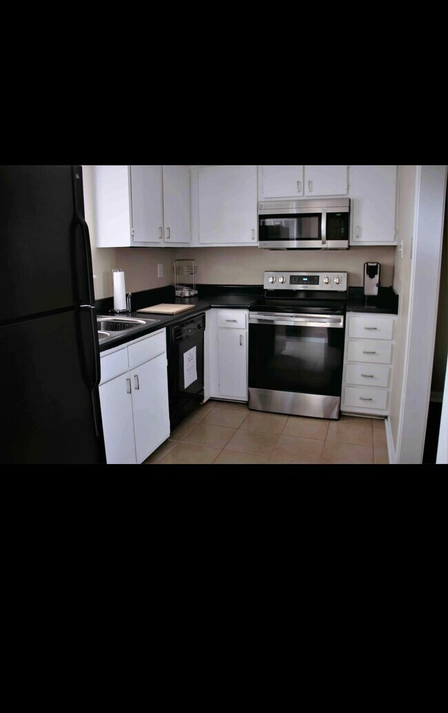 Building Photo - 1738 Brightside Dr