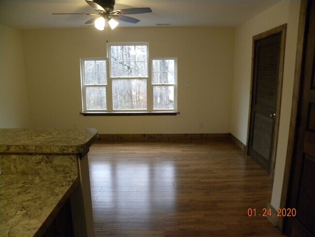 Foto del edificio - 3575 Jefferson River Rd