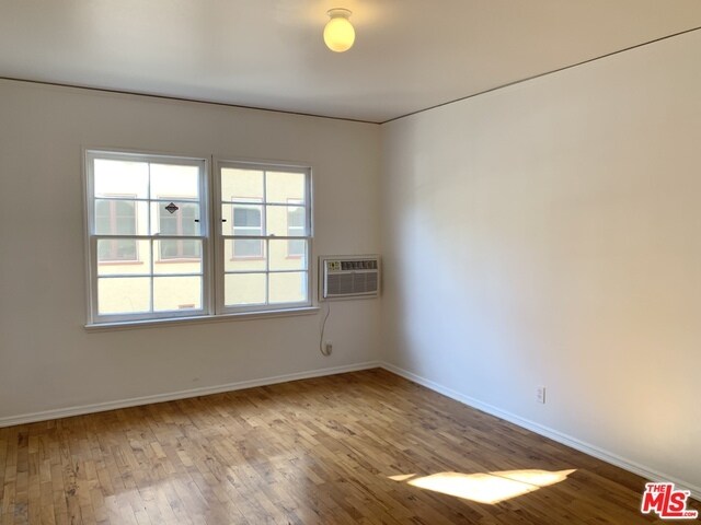 Foto del edificio - 1453 S Beverly Dr