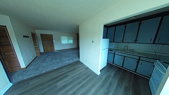 Building Photo - 2 Bedroom 1 Bathroom Apartment Rental in N...