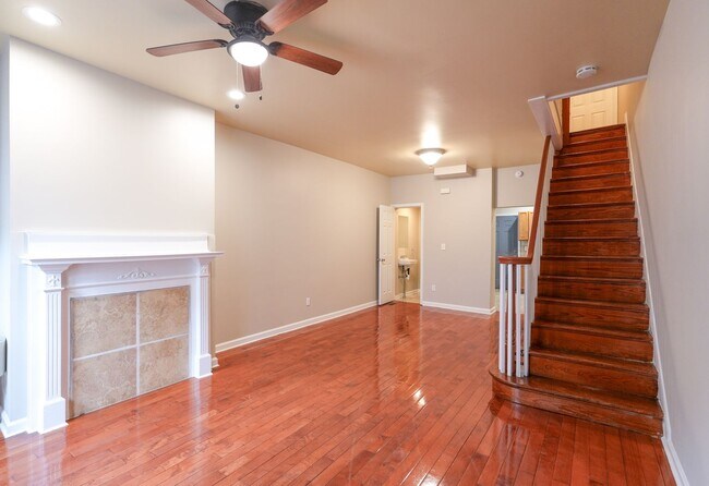 Foto del edificio - Newly renovated 3 bed 1.5 bath, central air
