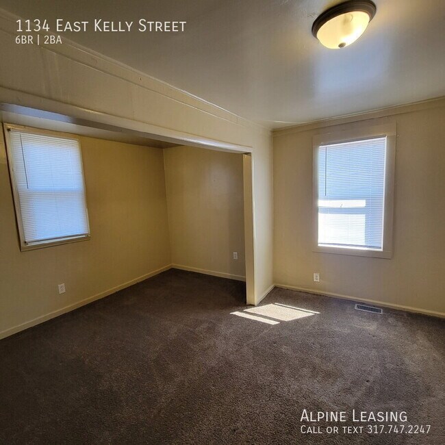 Foto del edificio - 1134 E Kelly St