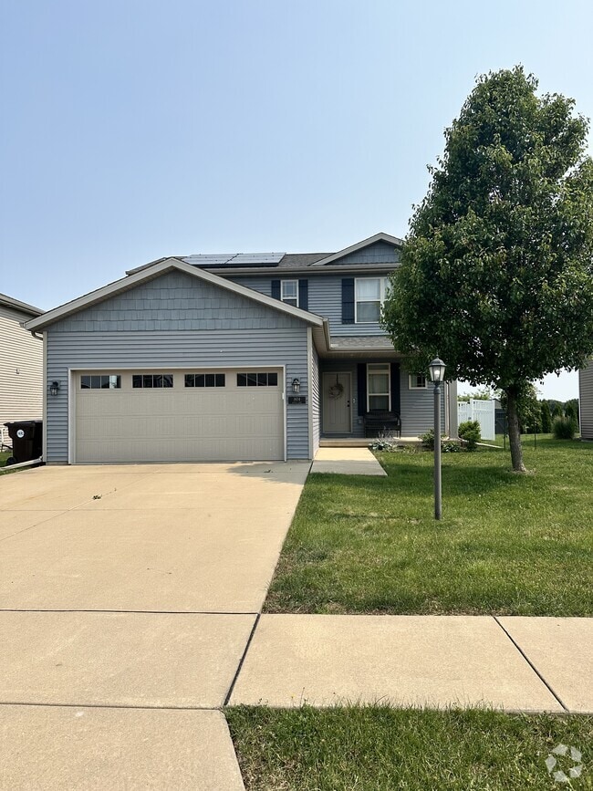 Building Photo - 1604 Savile Ln