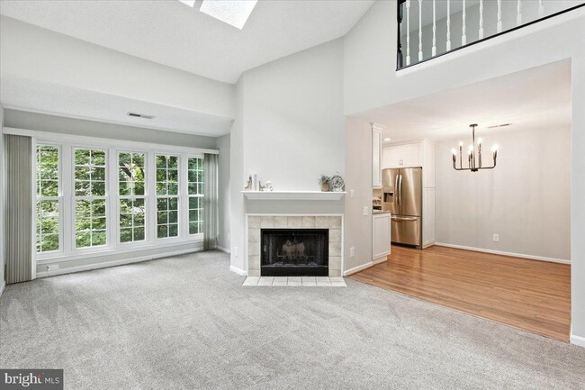 Building Photo - 12001 Golf Ridge Ct
