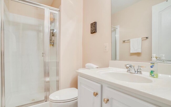 Full Bathroom (shared) - 5259 Colonel Johnson Ln