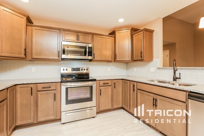 Building Photo - 1073 Harrison Way