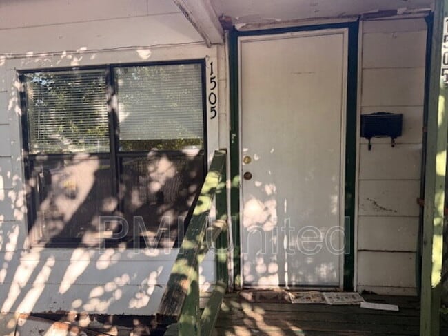 Foto del edificio - 1505 N Broughton St