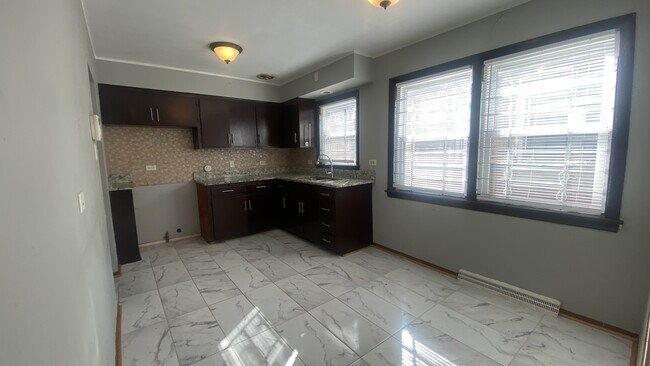 Foto del edificio - 9225 S Euclid Ave