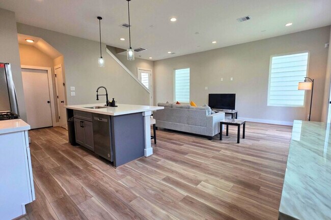 Foto del edificio - 8324 Curry Rd