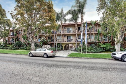 Building Photo - 10760 Rose Ave