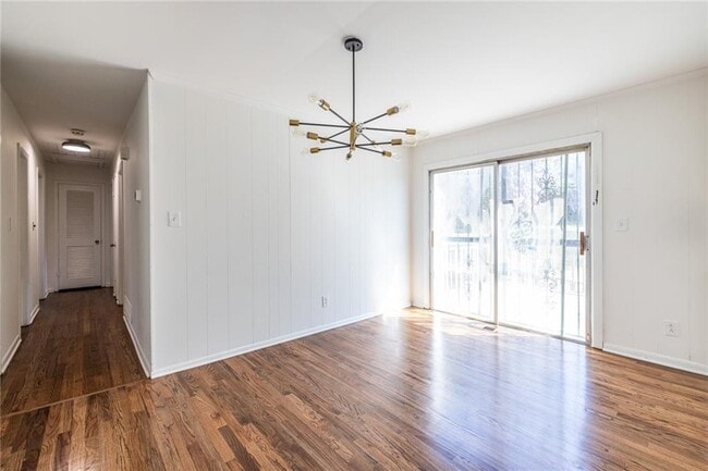 Foto del edificio - 2058 Green Forrest Dr