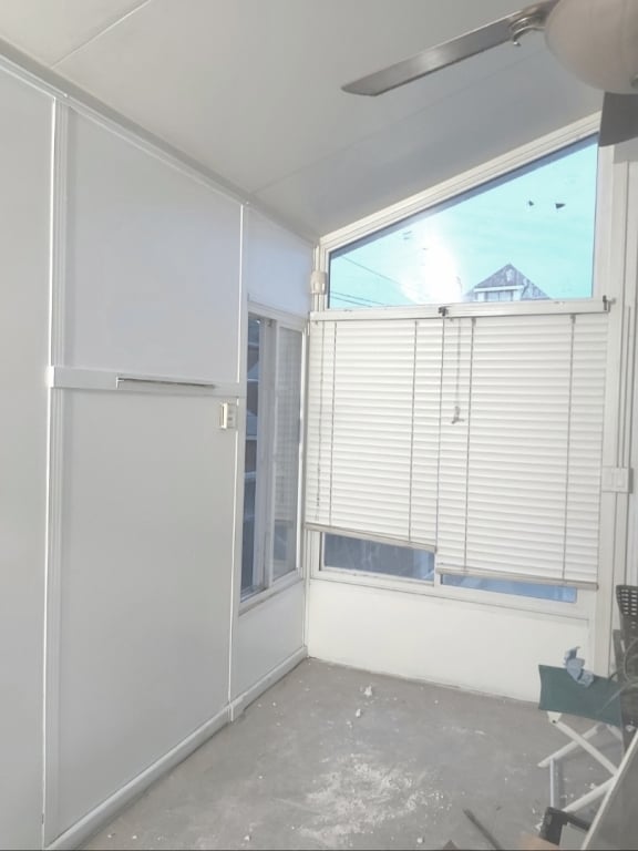 Building Photo - 18 Glendale Av N