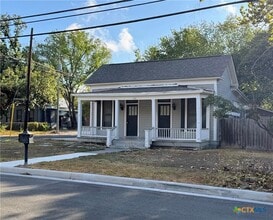 Building Photo - 435 N Milam St