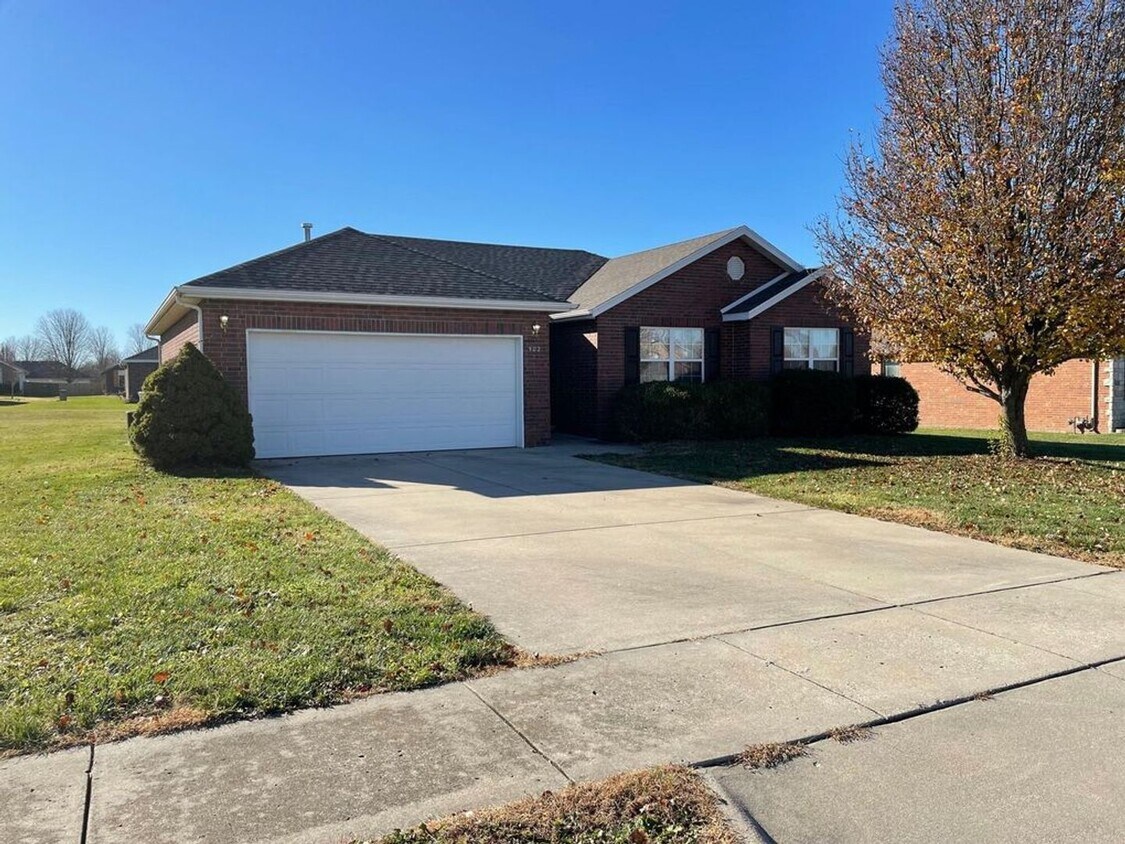 502 Silverleaf Ln, Willard, MO 65781 House Rental in Willard, MO