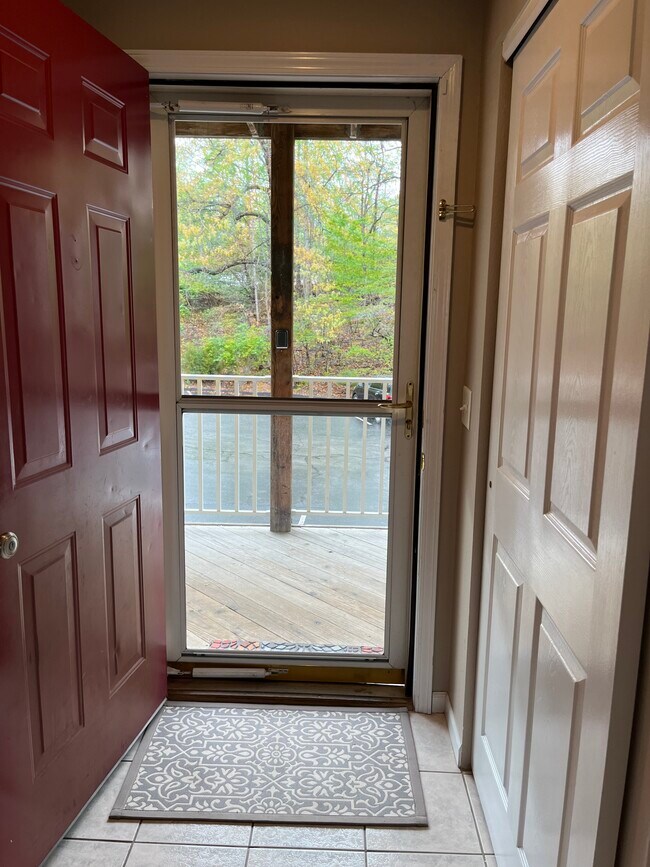 Foto del edificio - 1481 Ledges Dr