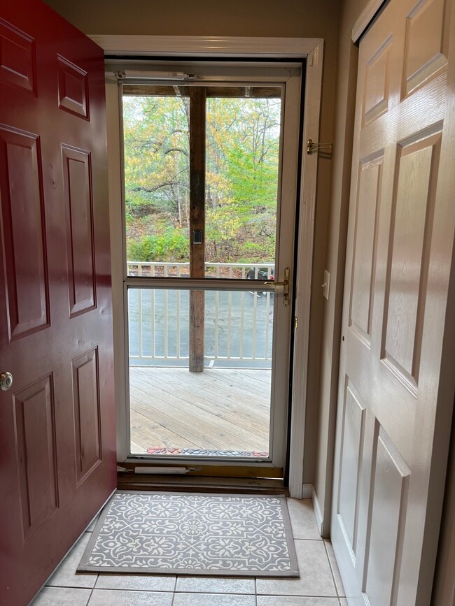 Building Photo - 1481 Ledges Dr