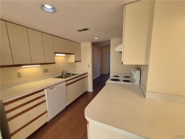 Foto del edificio - 435 Summerhaven Dr N