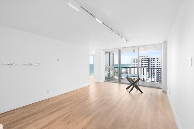 Foto del edificio - 2655 Collins Ave
